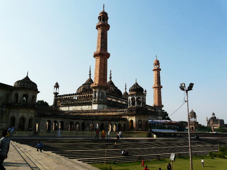 3. Asifi Masjid